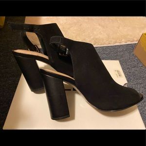 Open toe booties with heel